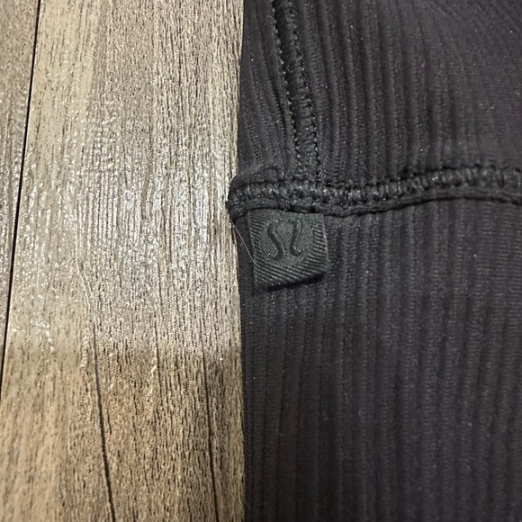 LULULEMON Ribbed Power Pivot Tank - Picture 5 of 6